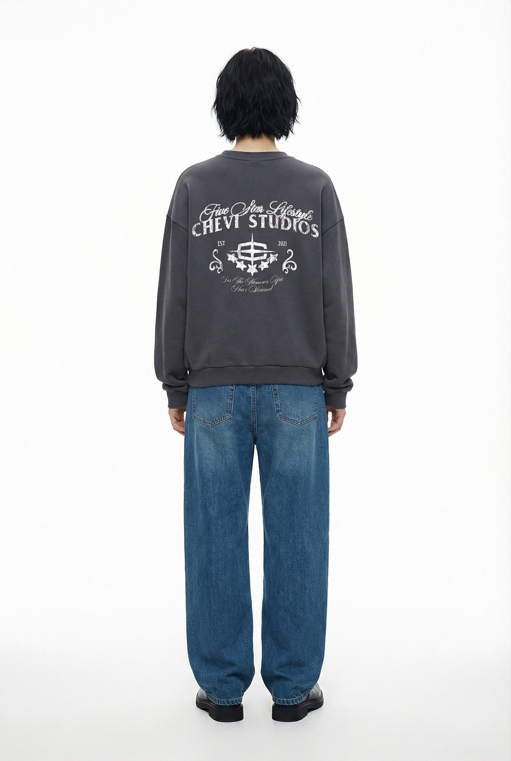 STUDIOS CREWNECK