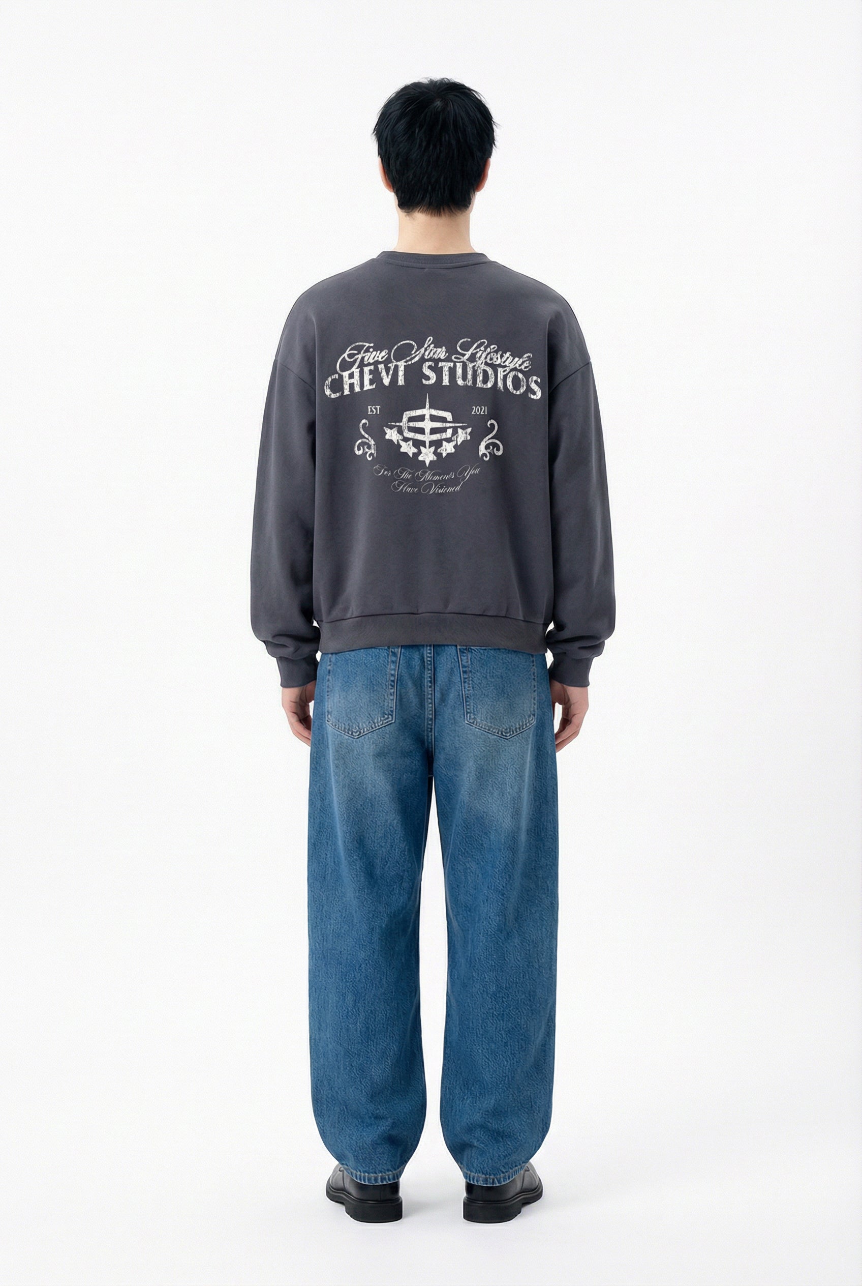 STUDIOS CREWNECK