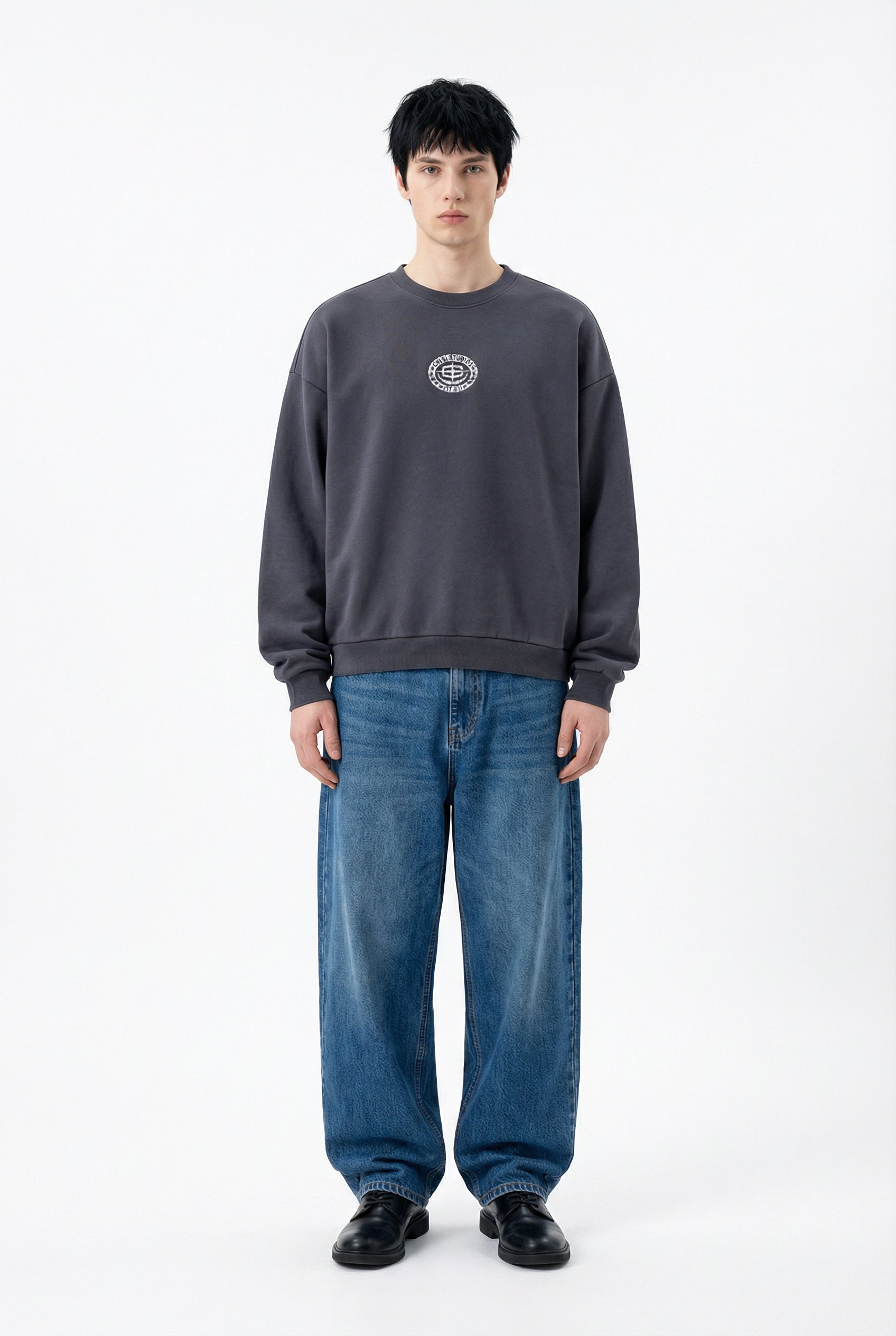 STUDIOS CREWNECK